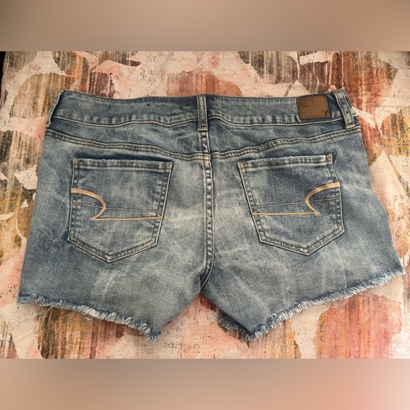 American Eagle 🦅 size 10 jean shorts - Picture 3 of 6